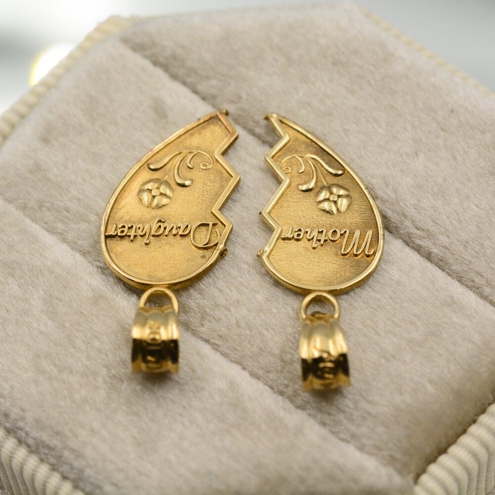 10K Mother Daughter Shareable Heart Pendant - Picture 4 of 11